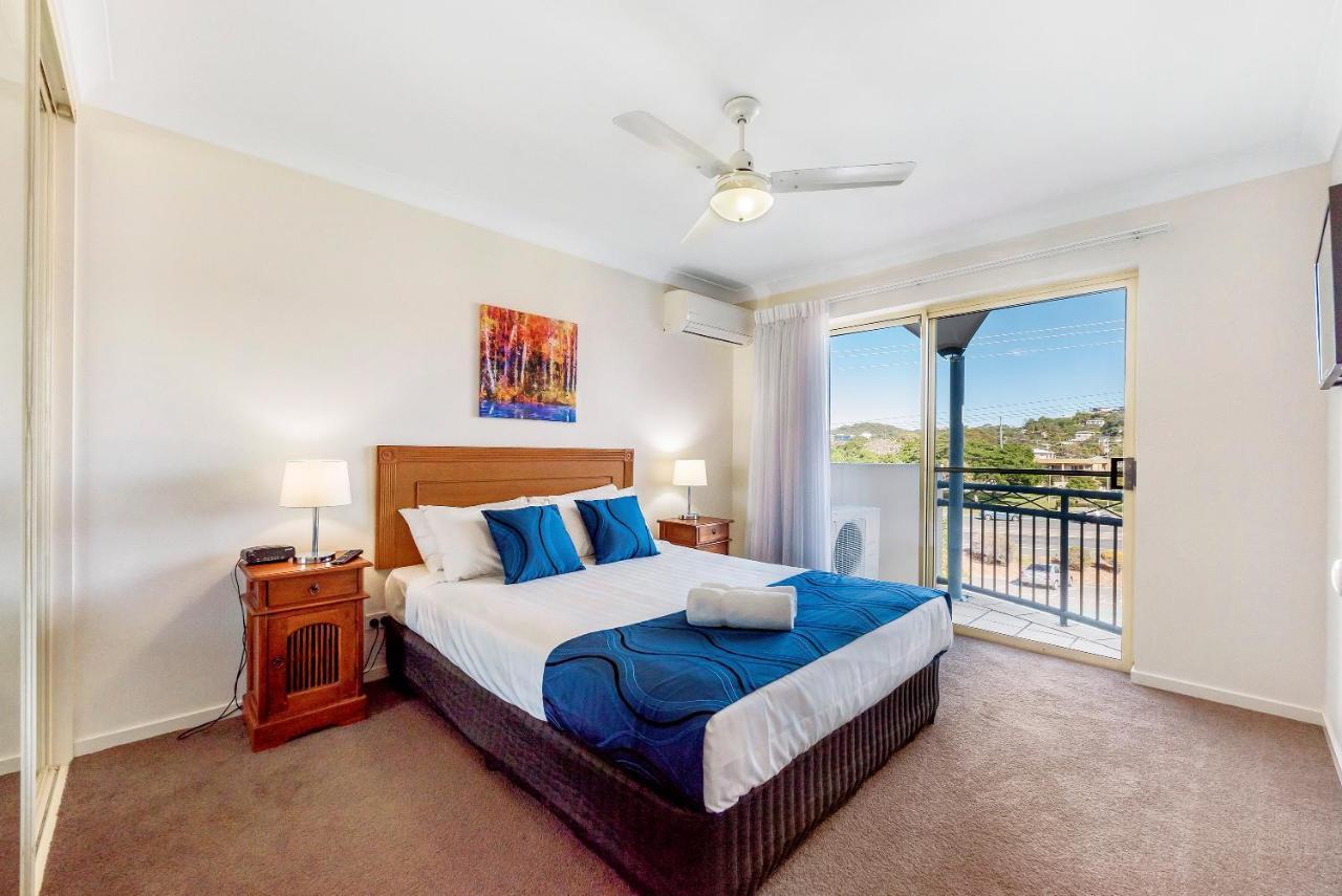 Golden Riviera Absolute Beachfront Resort Gold Coast Esterno foto