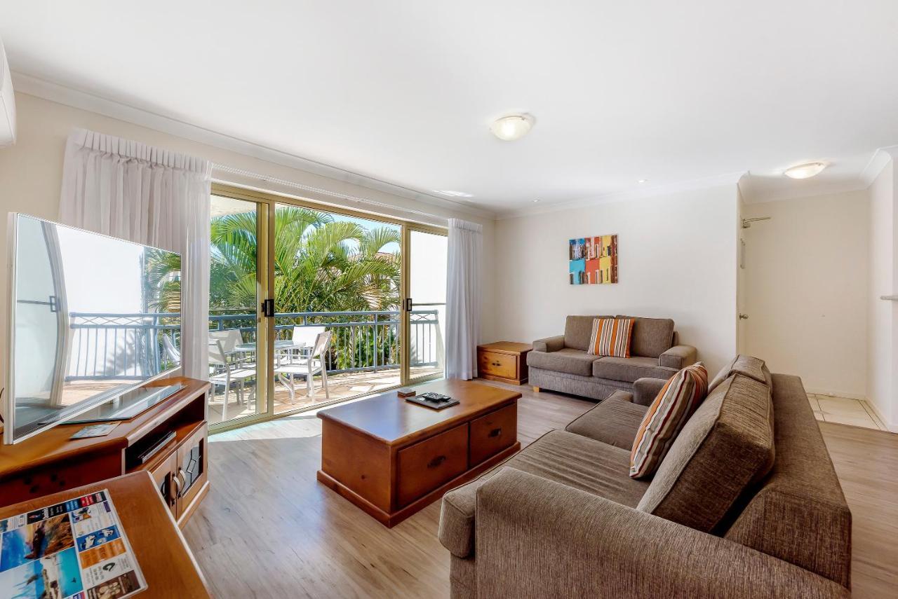 Golden Riviera Absolute Beachfront Resort Gold Coast Esterno foto