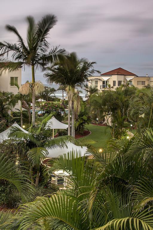 Golden Riviera Absolute Beachfront Resort Gold Coast Esterno foto