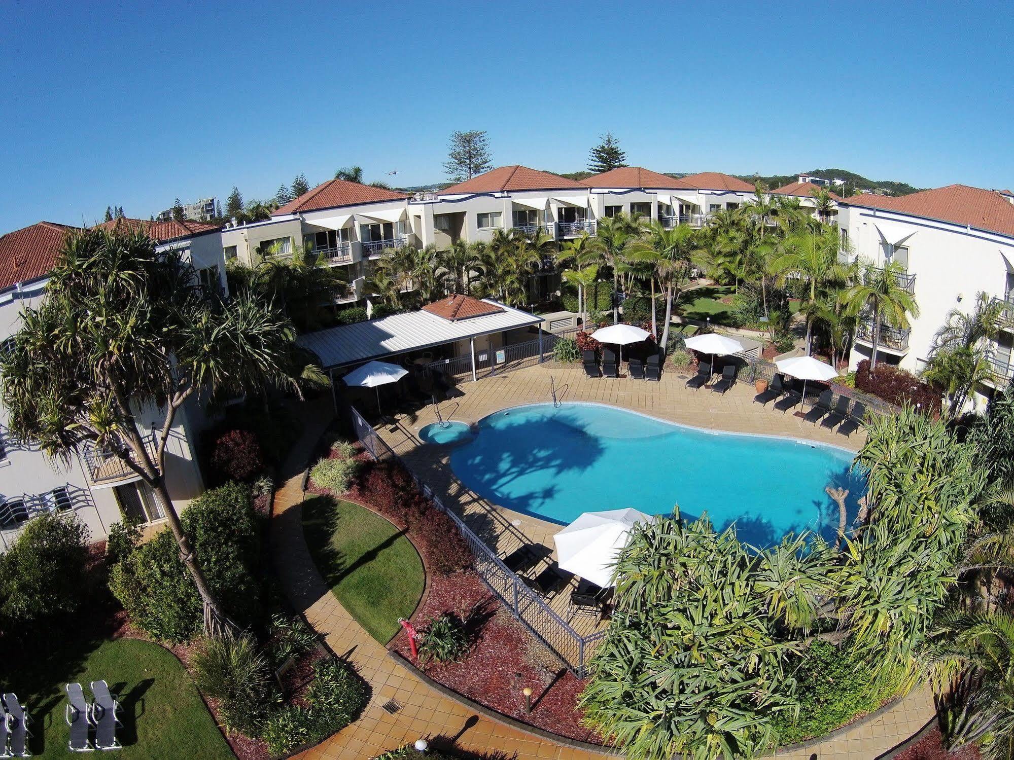 Golden Riviera Absolute Beachfront Resort Gold Coast Esterno foto