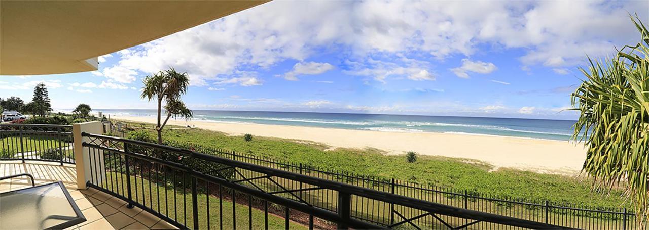 Golden Riviera Absolute Beachfront Resort Gold Coast Esterno foto