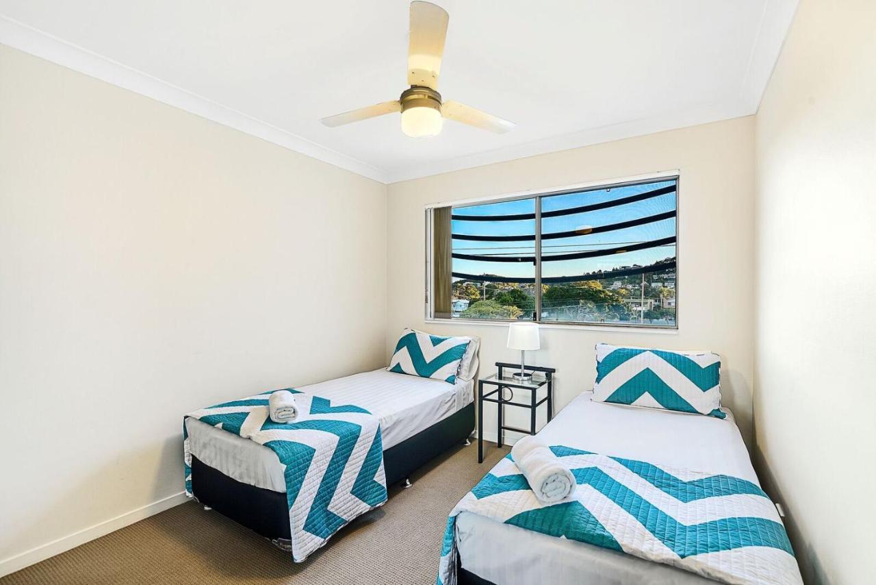 Golden Riviera Absolute Beachfront Resort Gold Coast Esterno foto